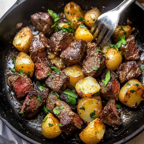 Garlic Butter Steak Bites and Potatoes
